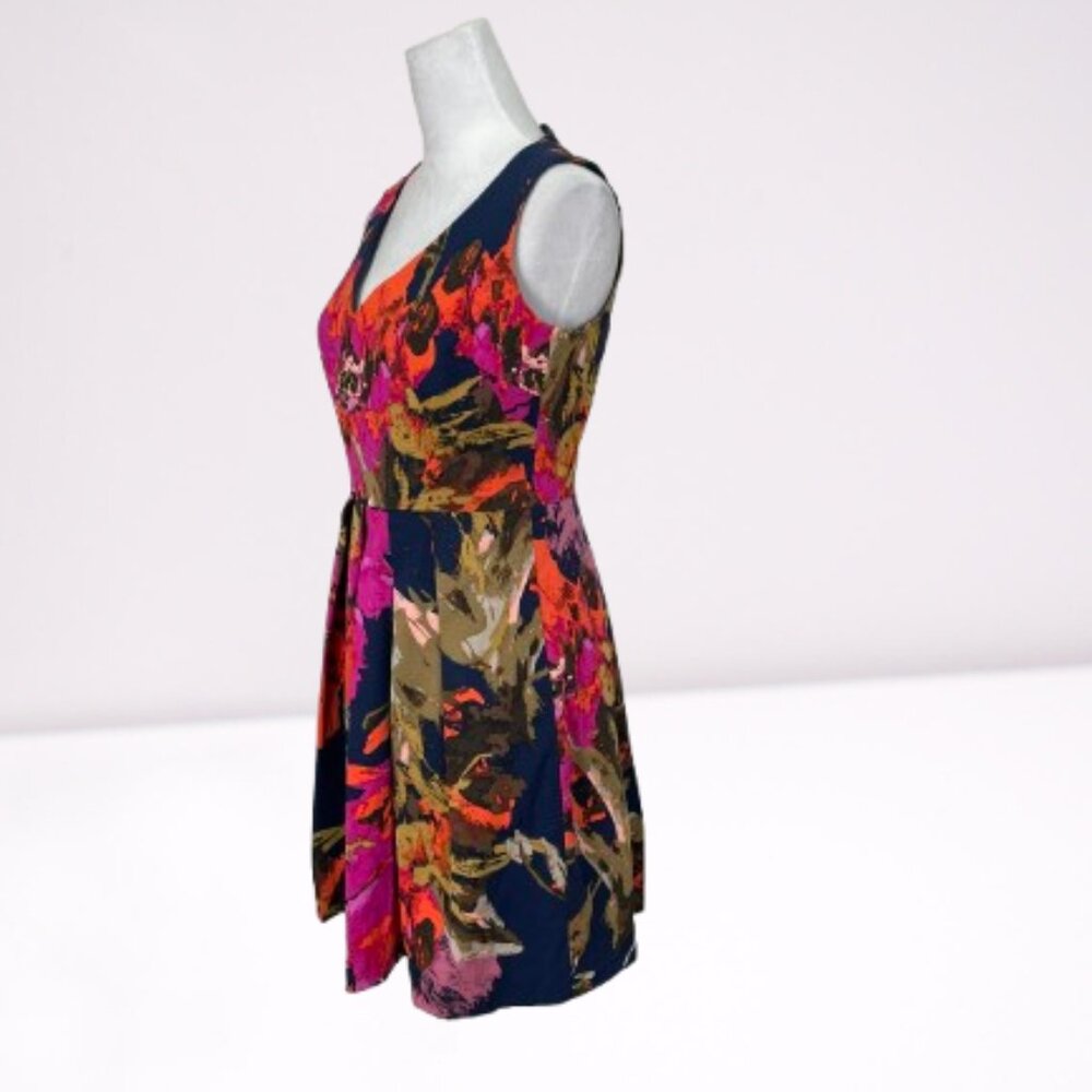 Trina Turk Hillary Fit & Flare Floral Dress Size 6 Navy & Pink - Picture 8 of 12
